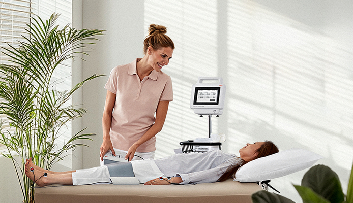 seca mBCA Go - Medizinischer Body Composition Analyzer zur Ermittlung der Körperzusammensetzung im Liegen #4